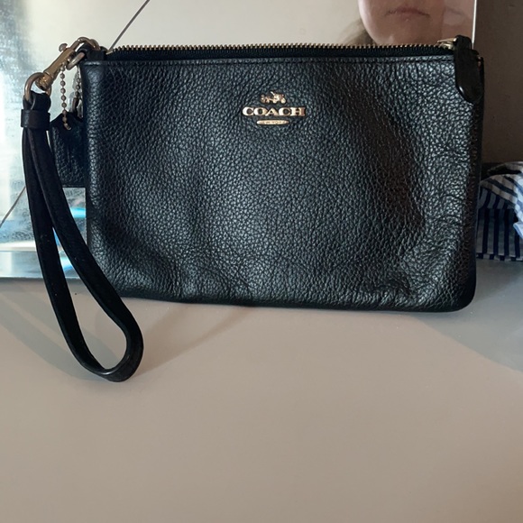 coach wristlet - Picture 2 of 2